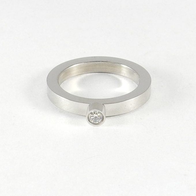 AN0563  SOLITARIO ACERO